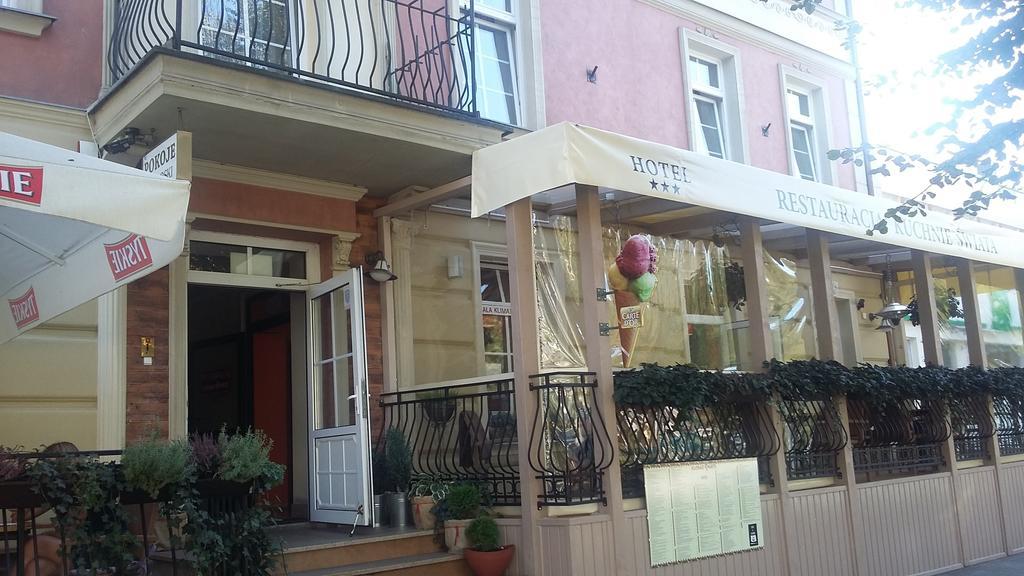 Hotel Cesarski - Kaiserhof Gizycko Exterior photo